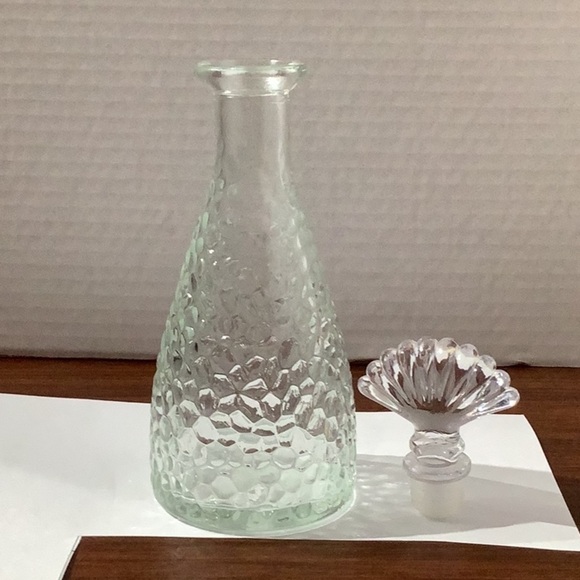 NWOT - Textured hammered Glass Vase Bottle with Shell stopper - Picture 2 of 5
